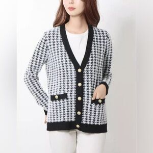 Tahari Cardigan Sweater NWT Size XS Black White Houndstooth